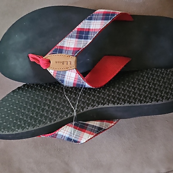 L.L. Bean Shoes - LL Bean Thong Flip Flops (8)